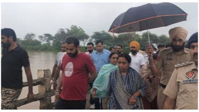 Photo of Punjab : मुख्यमंत्री के निर्देशों पर बाढ़ राहत कैंप सक्रिय, सभी विभाग अलर्ट, कैबिनेट मंत्री डॉ. बलजीत कौर ने की लोगों से सुरक्षित स्थानों पर जाने की अपील