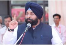 Photo of सोशल मीडिया पर वीडियो वायरल, पंजाब सरकार ने बीपीईओ देवी प्रसाद को तुरंत किया सस्पेंड, शिक्षा मंत्री का सख्त संदेश