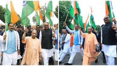 Photo of CM योगी ने ‘हर घर तिरंगा अभियान’ का किया शुभारम्भ, बोले – ‘भारतीय सेना के शौर्य और पराक्रम को पूरे विश्व ने देखा’