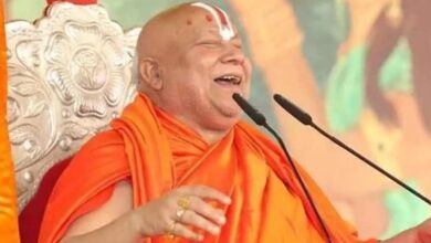 Photo of धार्मिक कार्यक्रम में जगद्गुरु रामभद्राचार्य का बड़ा बयान: ‘धर्म संकट में, यूपी को बताया ‘मिनी पाकिस्तान’