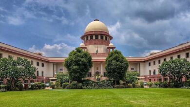 Photo of SC/ST एक्ट पर सुप्रीम कोर्ट का अहम फैसला, अग्रिम जमानत सिर्फ प्रथम दृष्टया आधारहीन मामलों में ही संभव