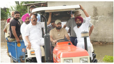 Photo of पंजाब बाढ़ संकट : मंत्रियों ने संभाली कमान, राहत कार्यों में तेजी, सरकार ने दिए मदद के भरोसे