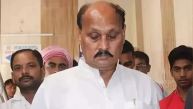 Photo of 19 साल पुराने केस में सपा विधायक रमाकांत यादव दोषी करार, कोर्ट ने सुनाई एक साल की सजा