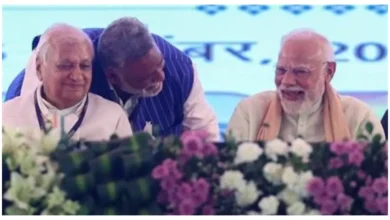 Photo of PM मोदी के कान में पप्पू यादव ने कुछ कहा तो ठहाके लगाने लगे प्रधानमंत्री, हर तरफ हो रही चर्चा