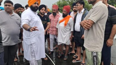 Photo of भारी बारिश में फंसे गांवों तक नाव से पहुंचे मंत्री हरजोत सिंह बैंस, 30 से ज़्यादा राहत शिविर किए शुरू