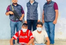 Photo of सैलून फायरिंग मामला : तरनतारन से प्रभ दासूवाल-गोपी घनश्यामपुर गैंग के दो साथी गिरफ्तार, तीन पिस्तौल जब्त