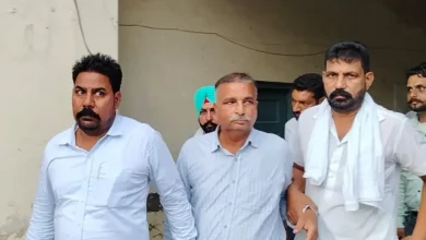 Photo of रिश्वत लेते पकड़े गए फायर अधिकारी विरेंद्र कुमार निलंबित, जांच के लिए चंडीगढ़ भेजा गया