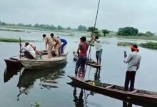 Photo of सरयू नदी में नाव पलटने से तीन युवकों की मौत, गांव में छाया मातम