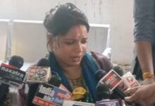 Photo of UP: मकान खरीदने के नाम पर महिला से घोखाधड़ी, सीएम आवास के पास आत्महत्या की कोशिश, पुलिसकर्मियों ने बचाया