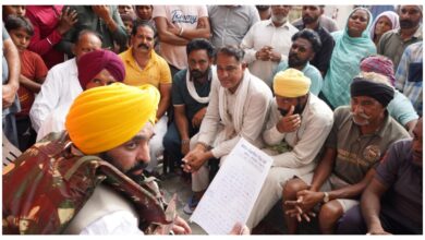 Photo of CM भगवंत सिंह मान ने नाव से फिरोज़पुर के बाढ़ प्रभावित क्षेत्रों का किया दौरा, केंद्र सरकार से की मुआवजा बढ़ाने की मांग