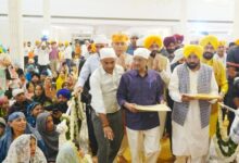 Photo of केजरीवाल और भगवंत मान ने गुरु तेग बहादुर के 350वें शहादत दिवस की कीर्तन दरबार में लिया हिस्सा