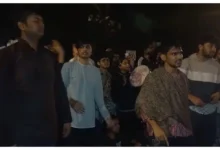 Photo of JNU झड़प : छात्रों और पुलिस में टकराव, छह पुलिसकर्मी घायल, 28 छात्र हिरासत में