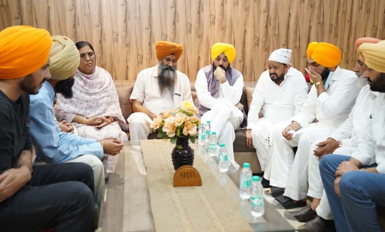 Punjab CM Bhagwant Mann tribute