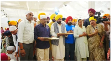 Photo of 350वें शहीदी दिवस कीर्तन दरबार में शामिल हुए केजरीवाल, कहा- श्री गुरु तेग बहादुर जी का बलिदान सदियों तक सत्य, धर्म व मानवता की रक्षा के लिए प्रेरित करेगा