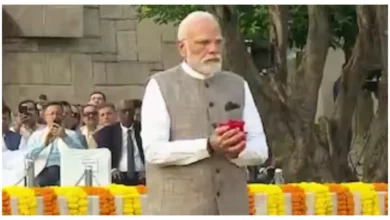 Photo of PM मोदी ने विजयादशमी पर देशवासियों को दी शुभकामनाएं, राजघाट पर दी बापू को श्रद्धांजलि