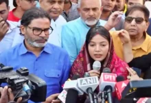 Photo of प्रशांत किशोर से मिलीं पवन सिंह की पत्नी ज्योति सिंह, सियासी गलियारों में चर्चा का केंद्र बनी मुलाकात