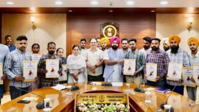 Photo of पंजाब में बड़ी भर्ती: जल आपूर्ति और स्वच्छता विभाग के 15 नव-नियुक्त कर्मचारियों को हरदीप सिंह मुंडियां ने सौंपे नियुक्ति पत्र