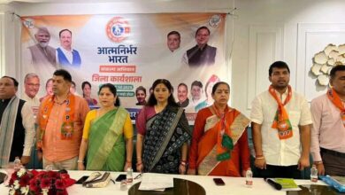 Photo of घर-घर स्वदेशी का संकल्प: रूड़की में आत्मनिर्भर भारत अभियान ने जगाई नई उम्मीदें, दीप्ति रावत भारद्वाज का प्रेरक संदेश