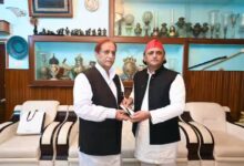Photo of रामपुर में अखिलेश-आज़म की ‘खामोश मुलाकात’, 2027 से पहले बड़ा राजनीतिक संदेश