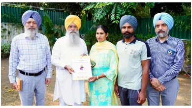 Photo of मंत्री गुरमीत सिंह खुड्डियां ने 25 वेटरनरी इंस्पेक्टरों सहित कुल 28 नव-नियुक्त उम्मीदवारों को नियुक्ति पत्र सौंपे