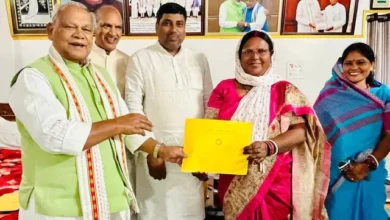 Photo of जीतन राम मांझी ने 6 सीटों के लिए उम्मीदवार घोषित किए, बहू दीपा कुमारी को मिला टिकट