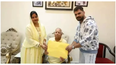 Photo of भोजपुरी कलाकार खेसारी लाल यादव लड़ेंगे बिहार विधानसभा चुनाव, RJD ने छपरा से दिया टिकट