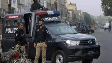 Photo of पाकिस्तान में एक पुलिसकर्मी की हत्या, नमाज पढ़ने के दौरान बनाया गया निशाना