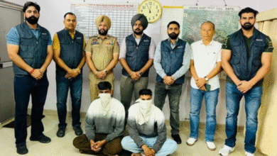 Photo of बटाला में बड़ी कामयाबी…पुलिस ने विदेशी गैंगस्टर अमृत दालम के दो सबसे खतरनाक शूटर दबोचे – विदेशी हथियारों का जखीरा बरामद