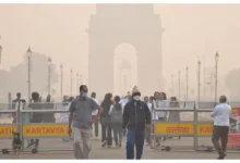 Photo of दिल्ली की हवा खराब, ठंड भी बढ़ी-AQI 447 पहुंचा खतरनाक स्तर पर