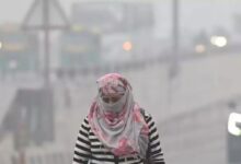 Photo of दिल्ली में सांस लेना मुश्किल, AQI 400 पार, कर्मचारियों को WFH की सुविधा