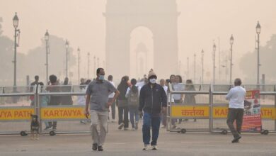 Photo of Delhi Pollution: दिल्ली-NCR में सांस लेना मुश्किल, AQI 400 पार