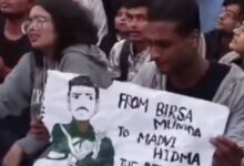 Photo of दिल्ली में प्रदूषण के बहाने प्रदर्शन, नक्सली हिड़मा के पोस्टर लहराए, 22 गिरफ्तार