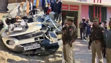 Photo of सहारनपुर में दर्दनाक हादसा, कार पर पलटा डंपर, एक ही परिवार के 7 लोगों की मौत