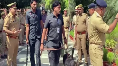 Photo of दिल्ली की 3 अदालतों व 2 CRPF स्कूलों को बम से उड़ाने की धमकी से मचा हडकंप, प्रशासन अलर्ट