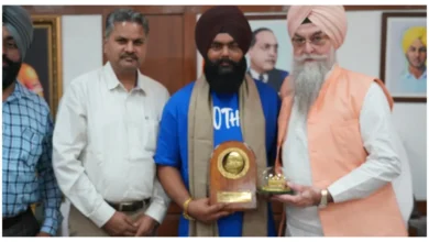 Photo of पंजाब विधानसभा स्पीकर कुलतार सिंह संधवां ने अंतरराष्ट्रीय पावर स्लैप विजेता जुझार सिंह को सम्मानित किया