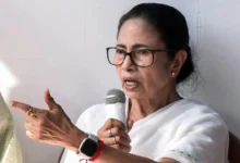 Photo of ‘पूरा भारत हिला दूंगी, आप मुझे छू भी नहीं पाएंगे’ खुले मंच से ममता बनर्जी का धमकी