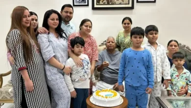 Photo of परिवारिक कलह के बीच रोहिणी के बाद अब लालू यादव की तीन और बेटियां हुई दिल्ली रवाना