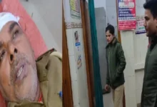 Photo of वारंटी को गिरफ्तार करने आई पुलिस पर ग्रामिणों ने किया हमला, कई घायल, एक की हालत गंभीर