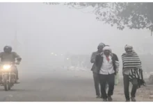 Photo of उत्तर प्रदेश में बढ़ी सर्दी और कोहरा, प्रदूषण ने बढ़ाई लोगों की परेशानी