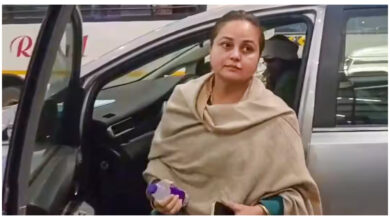 Photo of रोहिणी आचार्य ने परिवार से दूरी बनाई, लालू परिवार में सियासी और पारिवारिक तनाव बढ़ा