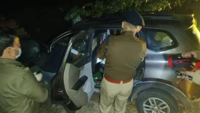 Photo of अलीगढ़ के उदयपुर मार्ग पर कार में दो युवकों की लाश बरामद, जांच में जुटी पुलिस