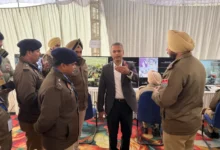 Photo of शहीदी सभा : फ़तेहगढ़ साहिब में डीजीपी गौरव यादव ने टेका माथा, सुरक्षा प्रबंधों का लिया जायज़ा