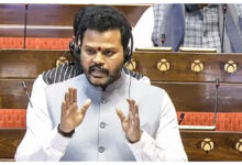 Photo of संसद में केंद्रीय मंत्री बोले : यात्रियों की सुरक्षा सर्वोपरि, हालात धीरे-धीरे सामान्य, सैकड़ों उड़ानें आज भी रद्द