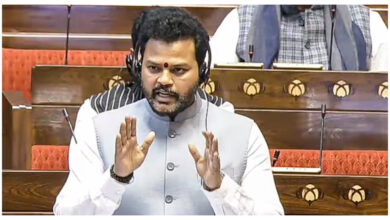 Photo of संसद में केंद्रीय मंत्री बोले : यात्रियों की सुरक्षा सर्वोपरि, हालात धीरे-धीरे सामान्य, सैकड़ों उड़ानें आज भी रद्द