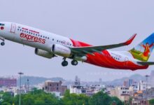 Photo of एयर इंडिया एक्सप्रेस फ्लाइट के टायर फटे, बीच हवा में आई खराबी, 160 यात्रियों में मचा हड़कंप