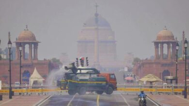 Photo of Delhi Pollution : दिल्ली की जहरीली हवा, घने कोहरे के कारण फ्लाइट्स कैंसिल, डिटेल में पढ़ें