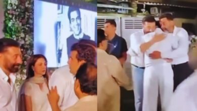 Photo of अभिनेता धर्मेंद्र की प्रार्थना सभा में भावुक हुए सनी-बॉबी, सोनु निगम ने नगमें गाकर दी श्रद्धांजलि