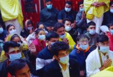 Photo of प्रेमानंद महाराज की शरण पहुंचे Palash Muchhal, मास्क लगाए दिखे, फोटो वायरल