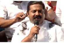 Photo of घाटकोपर में पानी की समस्या सुलझाने के बाद राम कदम ने कटवाए बाल, समर्थकों ने मनाया जश्न