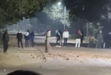 Photo of BHU में छात्रों और प्रॉक्टोरियल जवानों के बीच झड़प, परिसर में हंगामा और तोड़फोड़